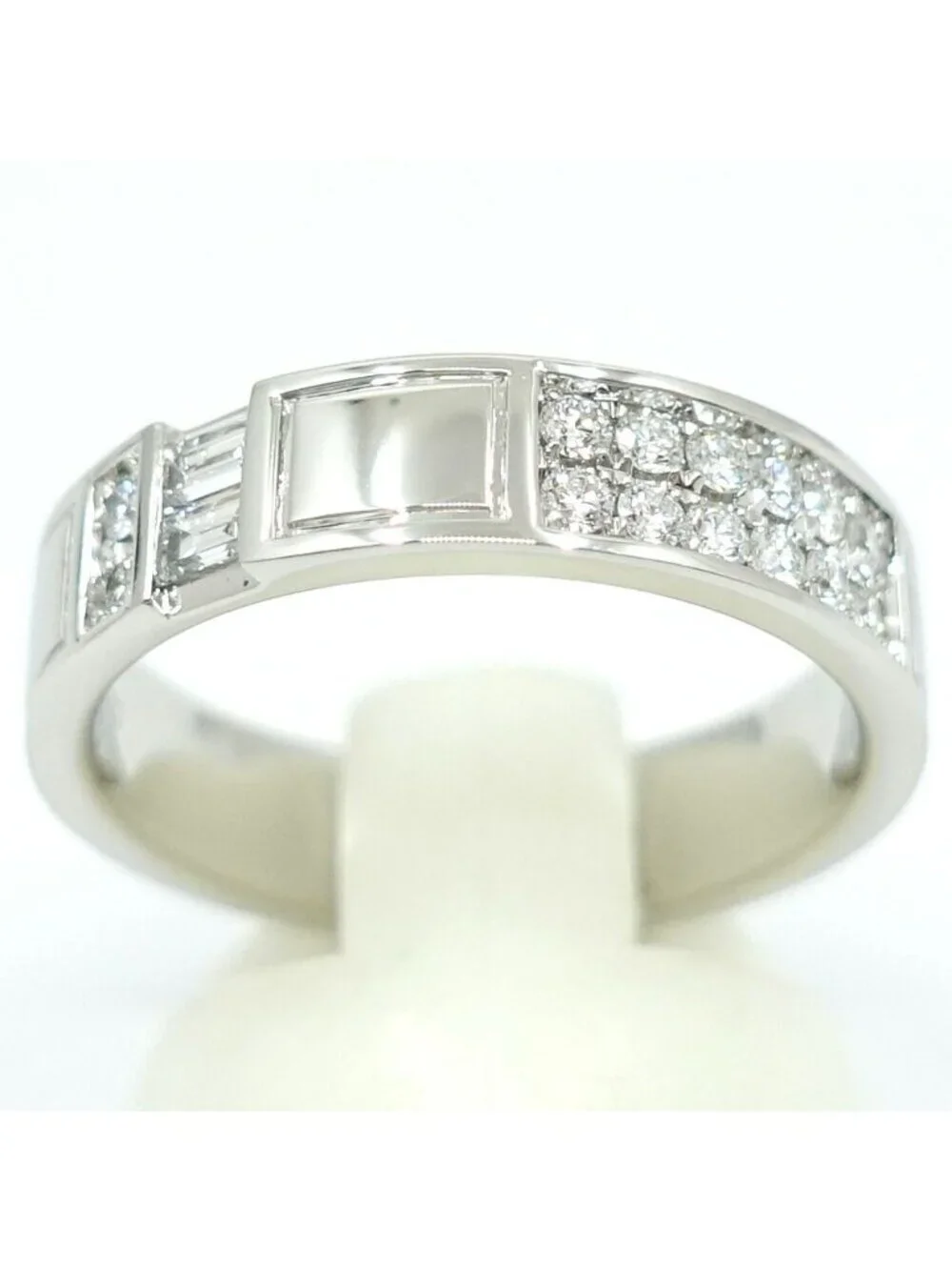 Harry Winston Traffic Accent Band Ring Large Diamond